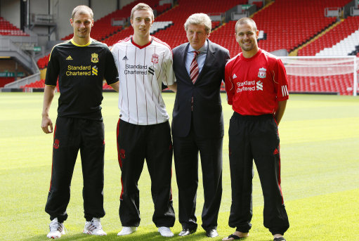 足球国足队内对抗赛出现精彩世界波（国足队内对抗赛上演精彩世界波）