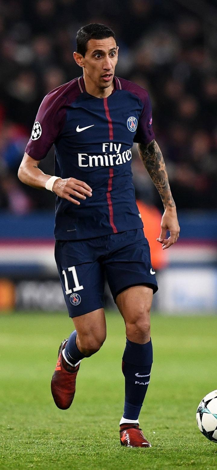 萨拉赫对斯洛特不满冲突升级，利物浦该怎么面对更衣室的矛盾？（萨拉赫与斯洛特矛盾加剧：利物浦如何化解更衣室风波？）