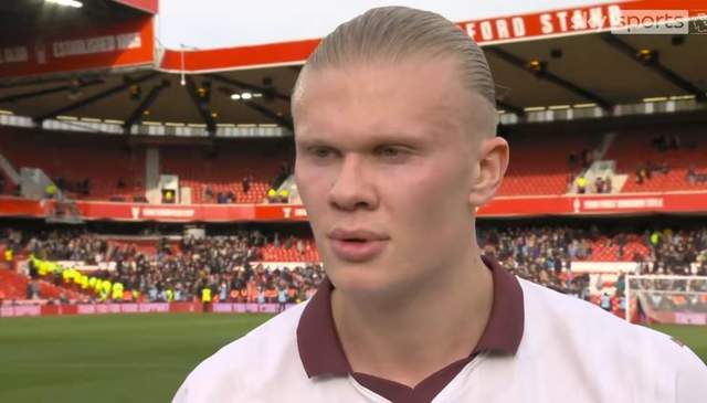 早报：拜仁的四线一十六胜，在我的肩膀上扛着！（早报：拜仁四线齐进已赢16场，一切都扛在我肩上！）