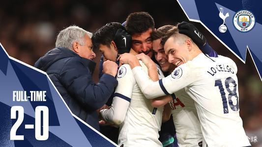 攻守兼备助博洛尼亚斩落领头羊那不勒斯，卢库米当选全场最佳（博洛尼亚力克榜首那不勒斯，卢库米攻防俱佳荣膺全场最佳）