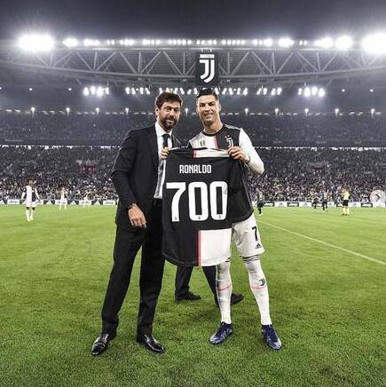 意媒：铃木彩艳可能因为手部骨折缺阵三个月，明年2至3月复出（意媒称铃木彩艳手部骨折，恐缺阵三个月，预计明年2至3月复出）