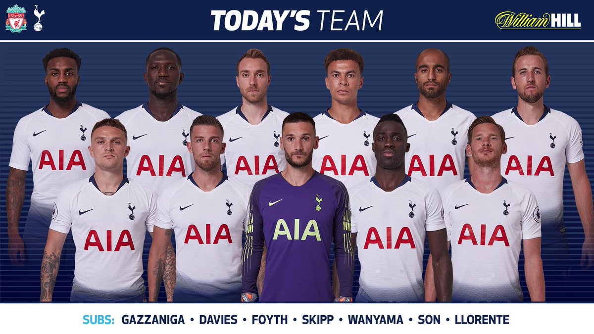 他在闹，他在笑，林加德与拉什福德通道内嬉戏（笑闹不断，林加德和拉什福德在通道内打趣嬉闹）