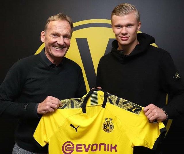 TA：阿森纳未积极推动冬窗出售球员；预计明夏将买断因卡皮耶（TA：阿森纳冬窗不主动清洗球员，明夏或敲定因卡皮耶买断）