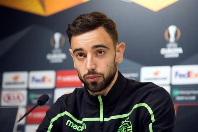 克雷莫内塞2-0莱切，博纳佐利建功，萨纳夫里亚锁定胜局（克雷莫内塞2比0力克莱切：博纳佐利先拔头筹，萨纳夫里亚终结悬念）